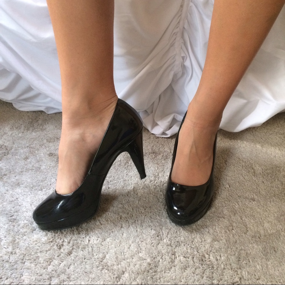 Classic Heels - Picture 3 of 5